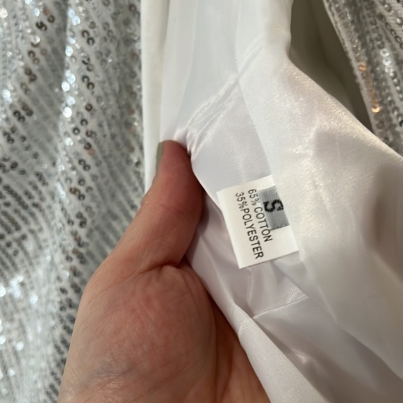 Thiliko Silver Sequin Satin Lined Long Blazer w/ white boa feather trim NWT - Picture 3 of 7